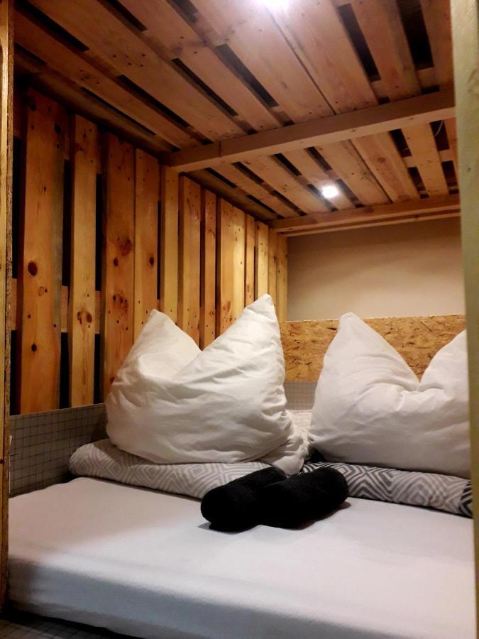 Fox Box I Capsule Hotel Dresden